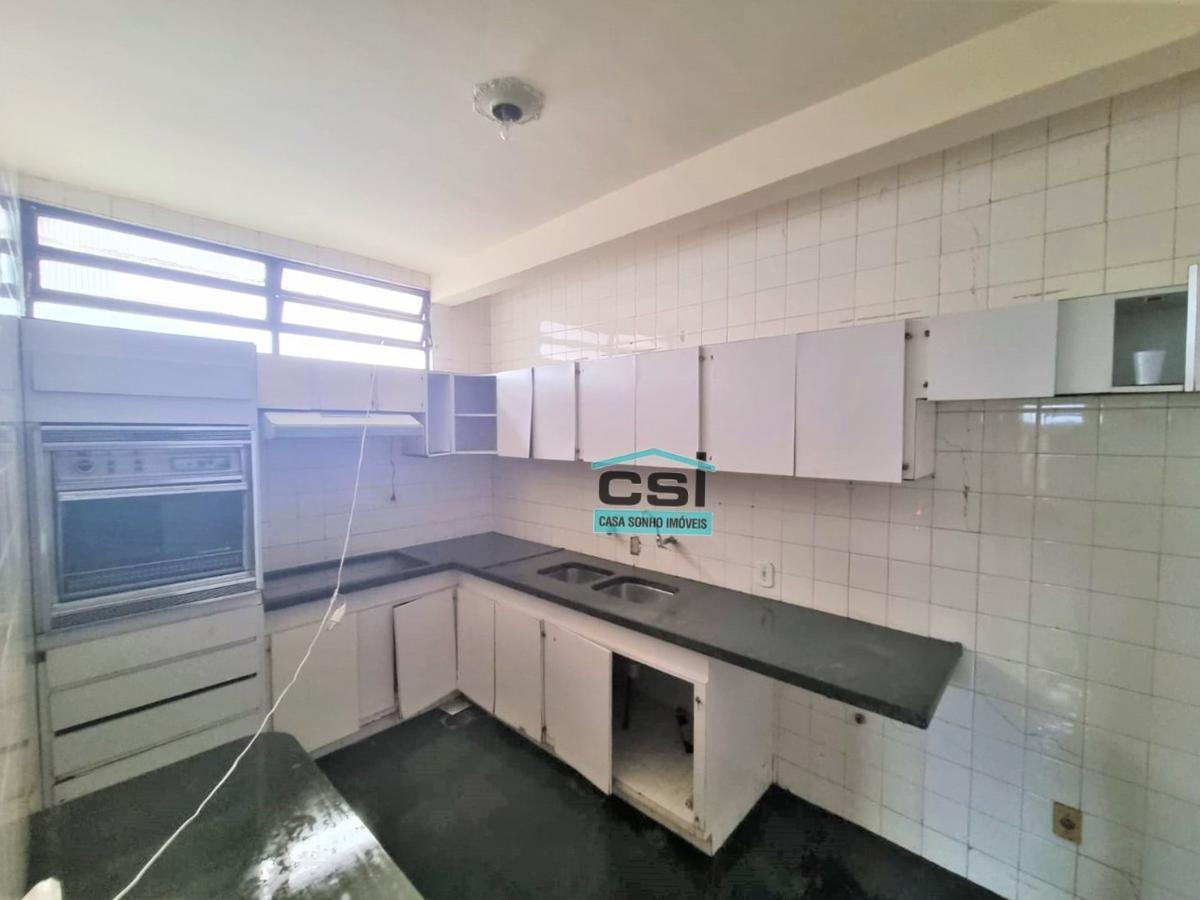 Casa, Cachoeirinha, 4 Quartos, 6 Vagas, 1 Suíte