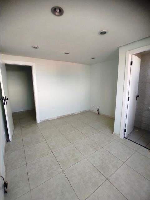 Sala, Barro Preto, 0 Quarto, 0 Vaga