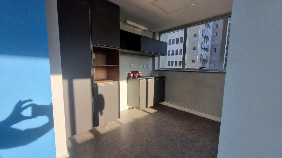 Sala, Savassi, 0 Quarto, 8 Vagas