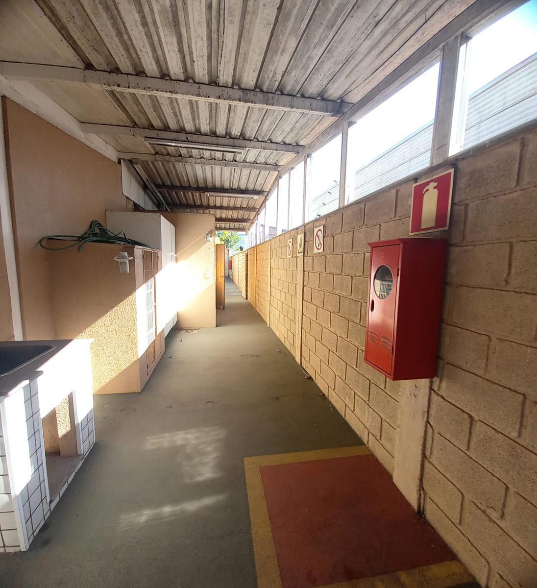 Galpão, Jardim Canadá, 0 Quarto, 4 Vagas