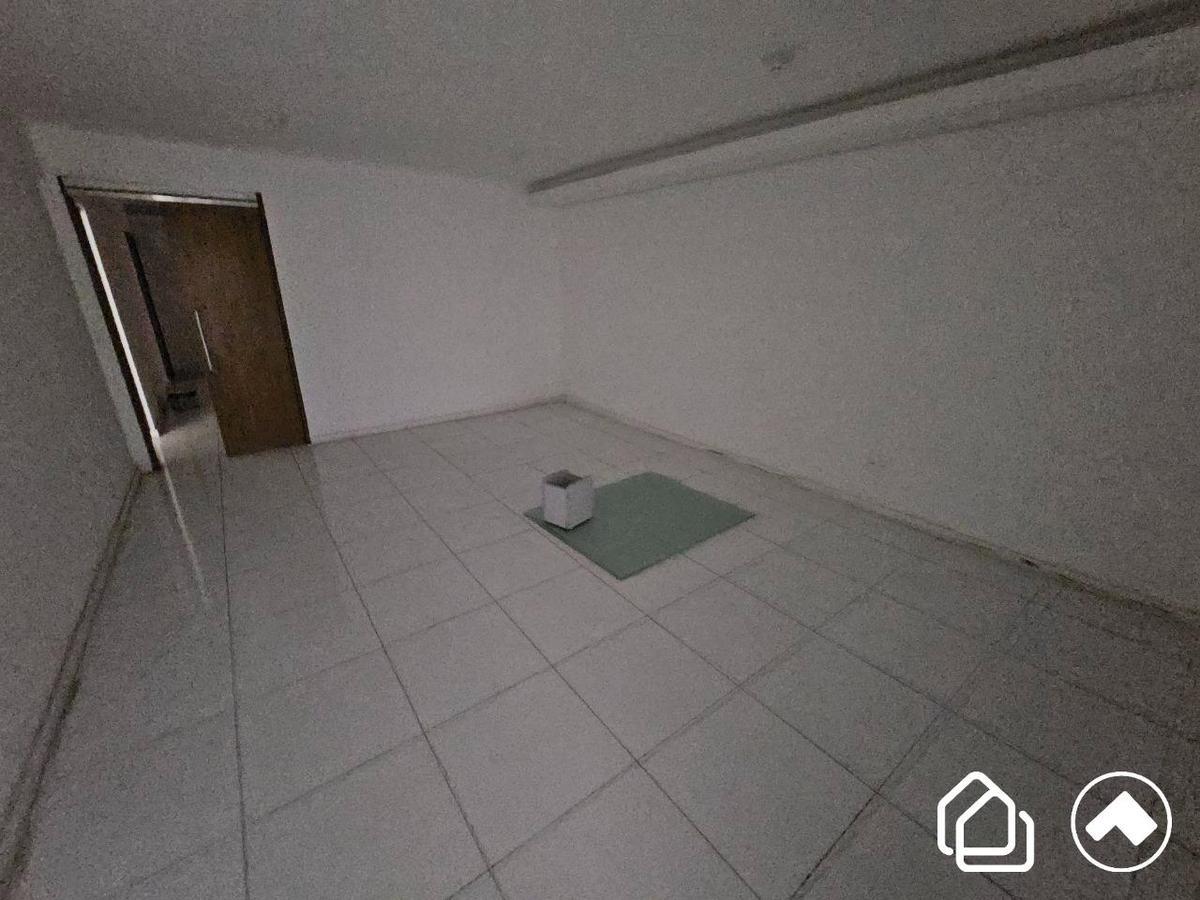 Sala, Barro Preto