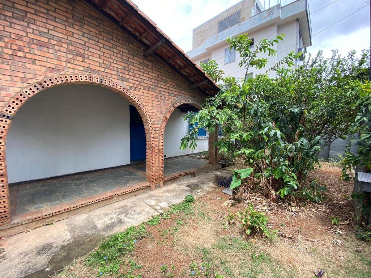 Casa, Graça, 4 Quartos, 2 Vagas, 1 Suíte