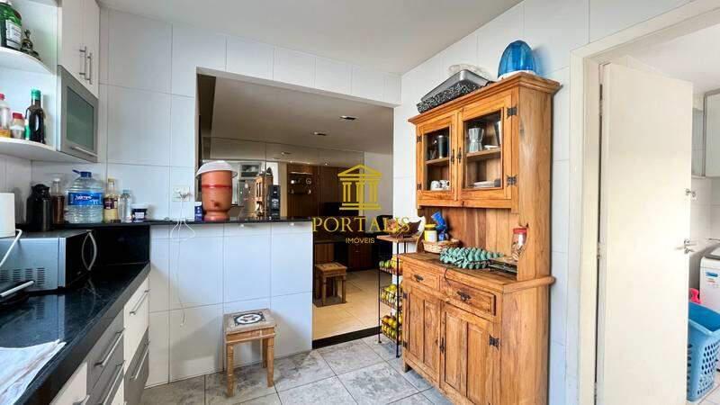 Casa, Buritis, 4 Quartos, 2 Vagas, 1 Suíte