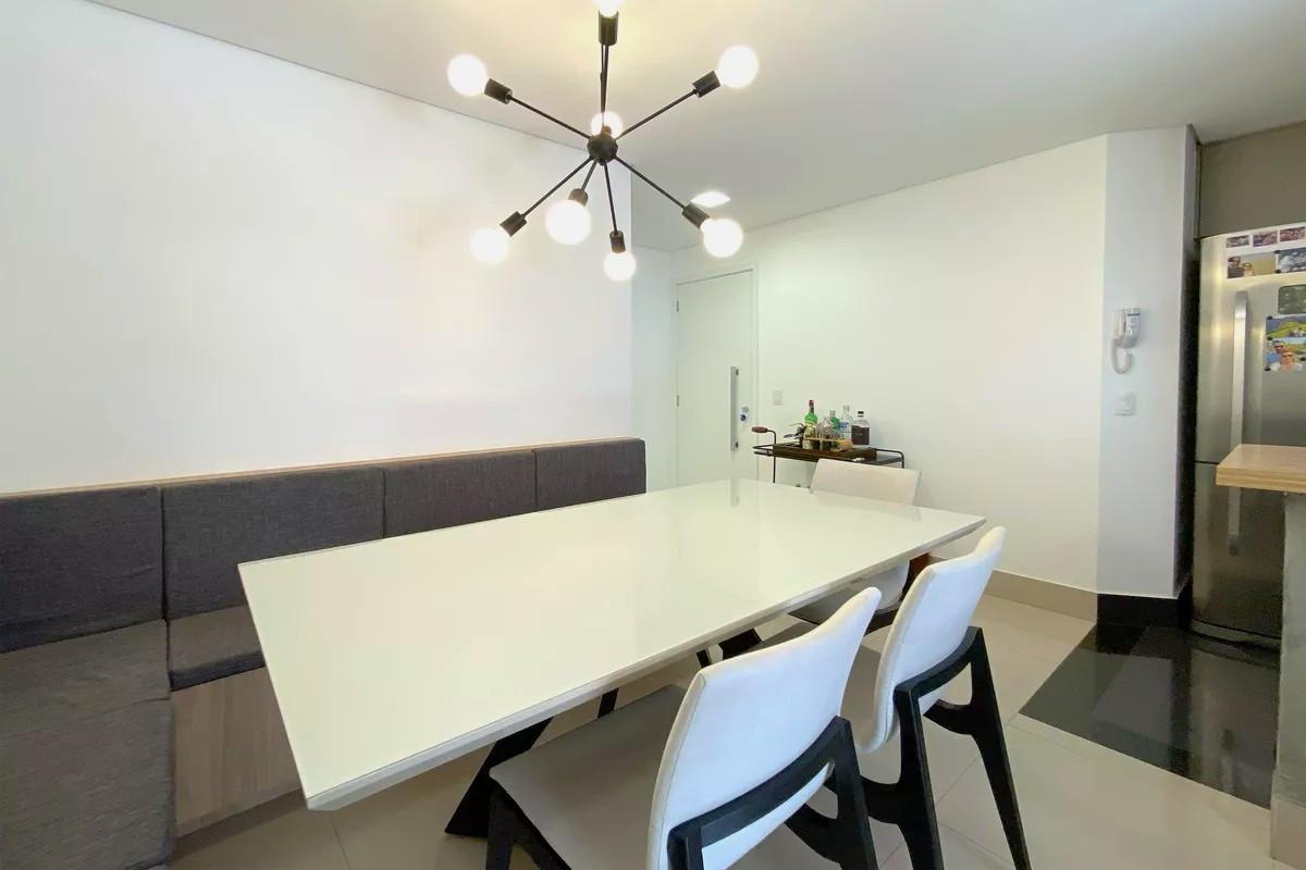 Apartamento, Funcionários, 2 Quartos, 2 Vagas, 2 Suítes