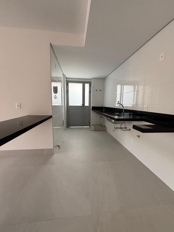 Apartamento, Sagrada Família, 3 Quartos, 2 Vagas, 1 Suíte