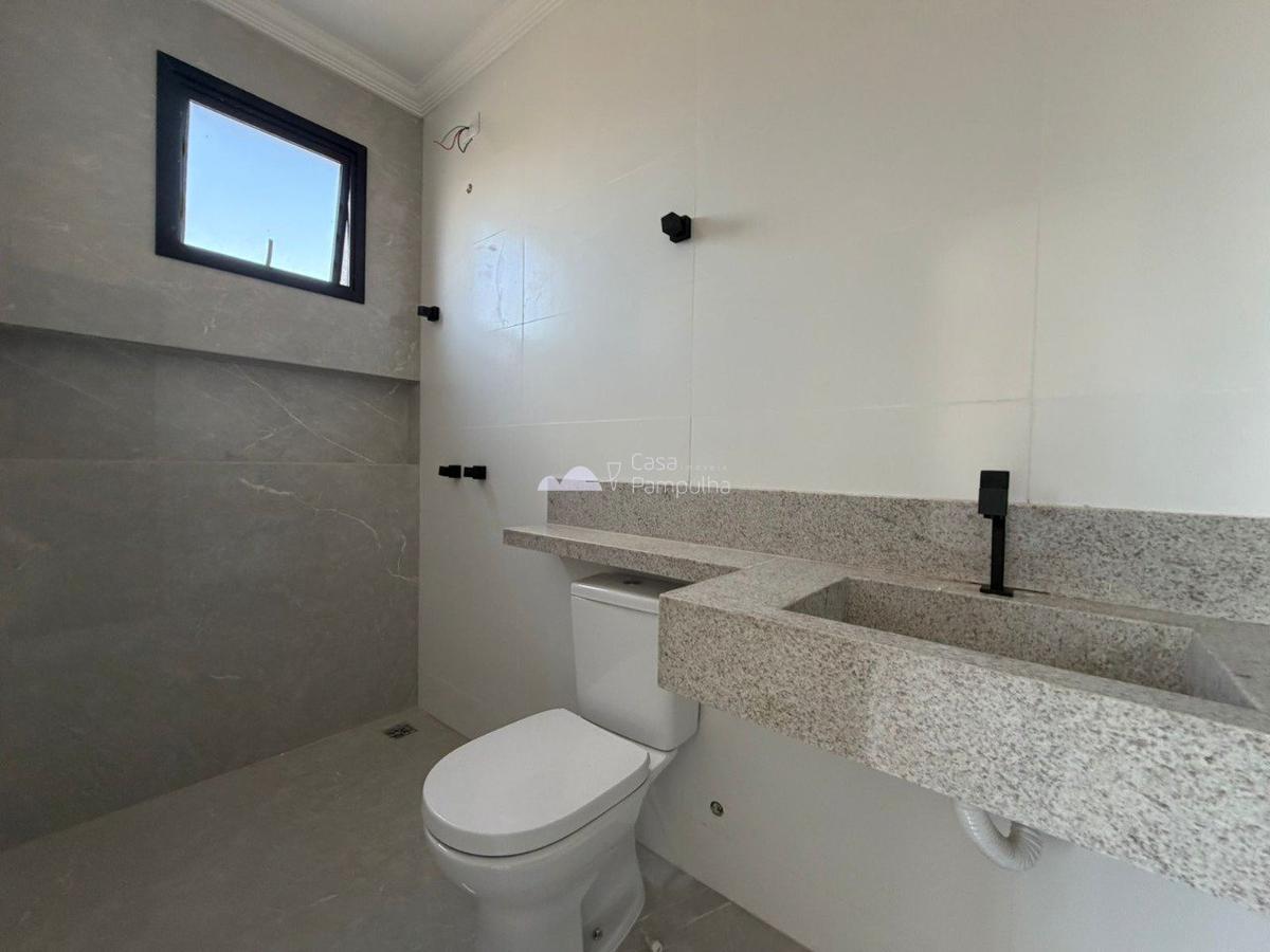 Casa, Planalto, 3 Quartos, 2 Vagas, 1 Suíte