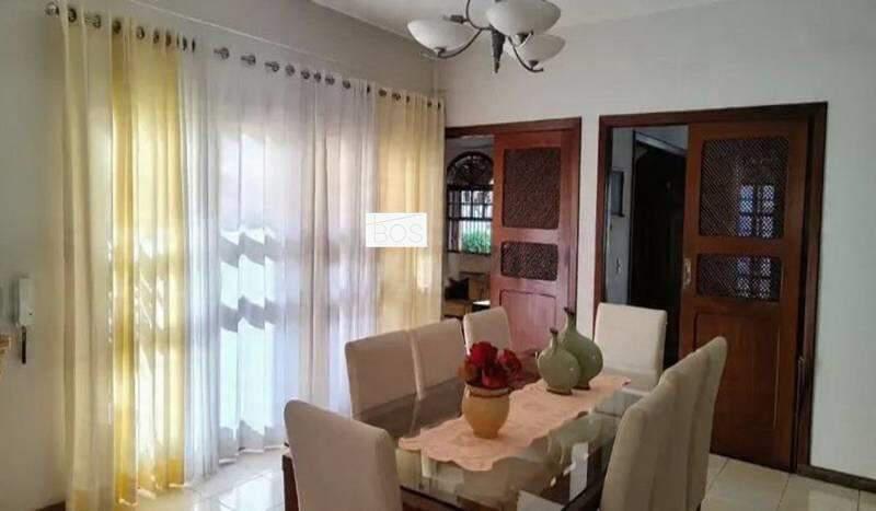 Casa, Luxemburgo, 5 Quartos, 4 Vagas, 2 Suítes
