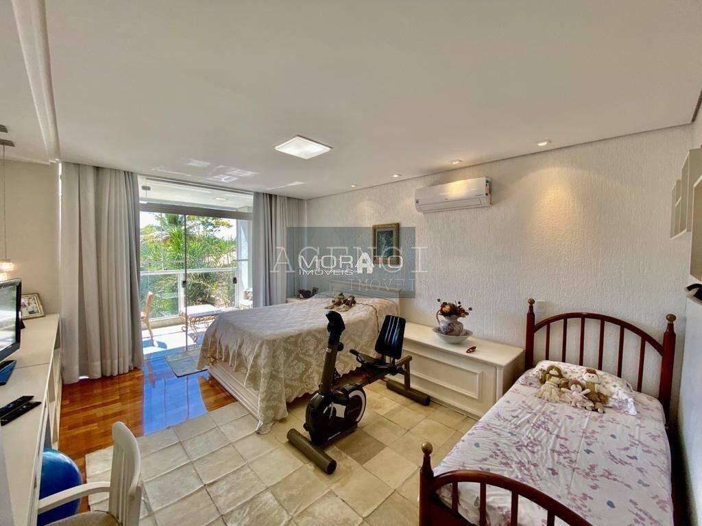 Casa, Braúnas, 5 Quartos, 0 Vaga, 2 Suítes