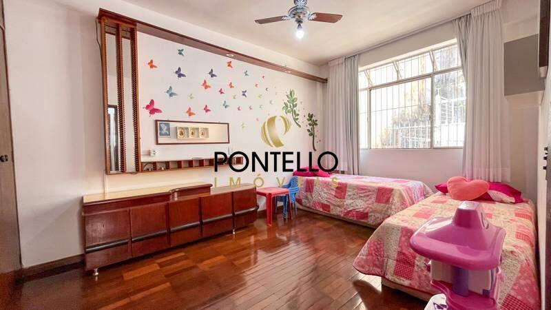 Casa, Serra, 4 Quartos, 2 Vagas, 2 Suítes