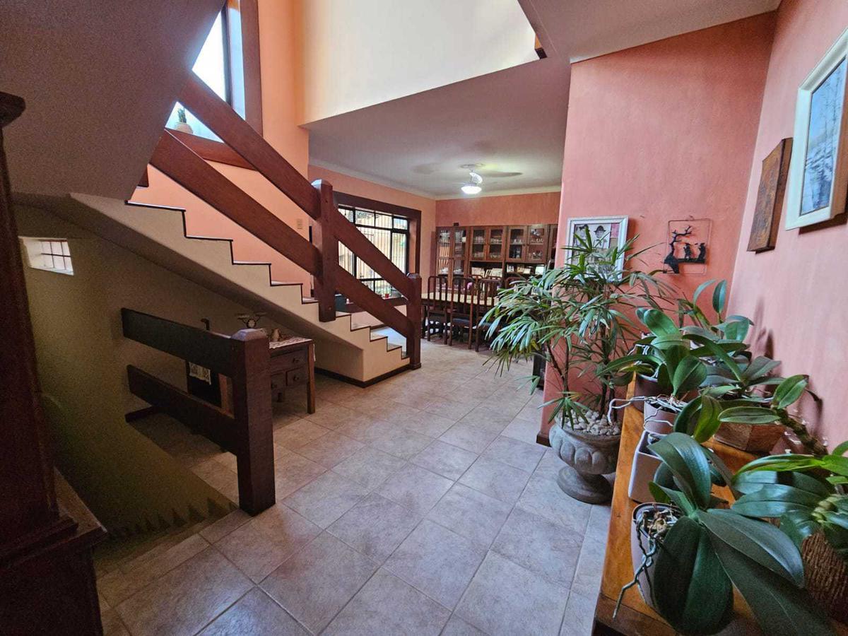 Casa, Nova Suíssa, 4 Quartos, 4 Vagas, 1 Suíte