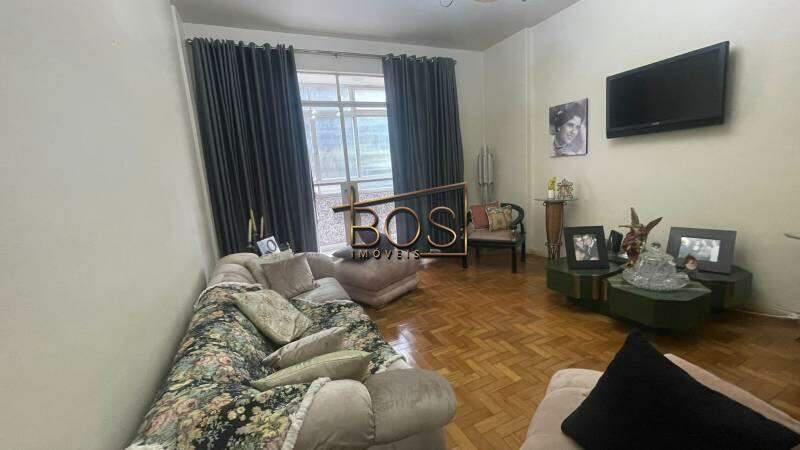 Apartamento, Centro, 4 Quartos, 0 Vaga, 1 Suíte