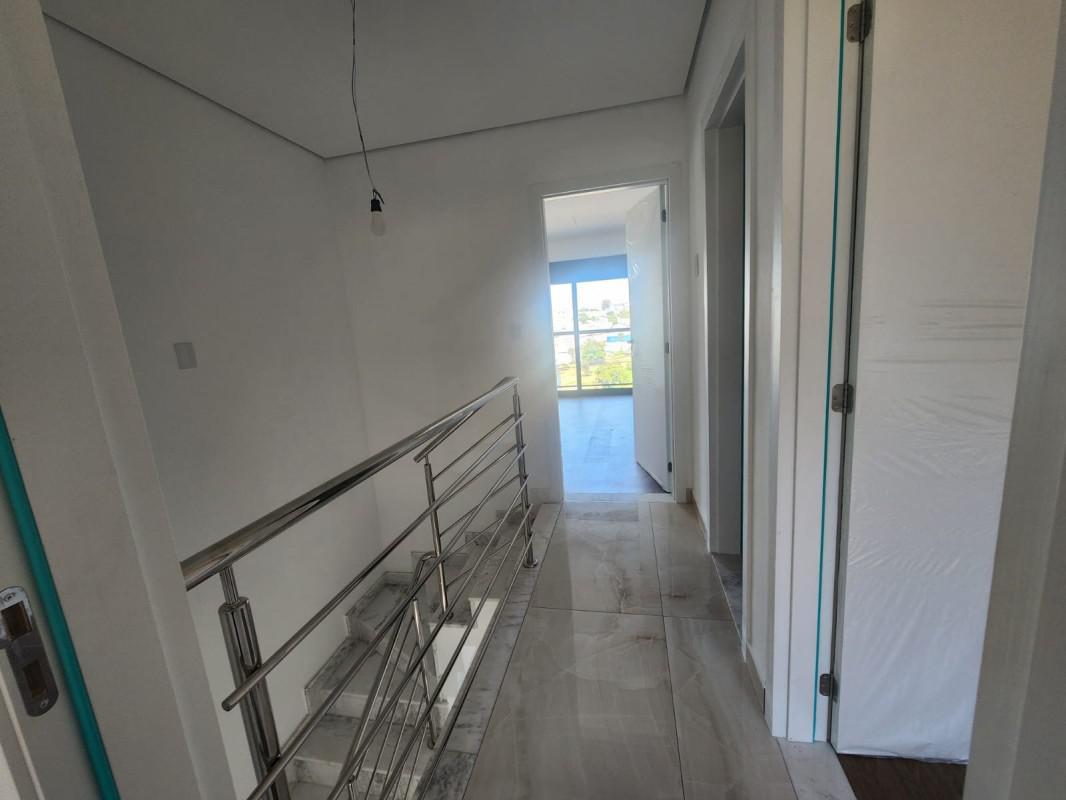 Casa, Cabral, 3 Quartos, 4 Vagas, 1 Suíte