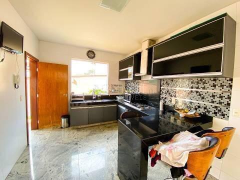 Casa, Trevo, 5 Quartos, 0 Vaga, 2 Suítes