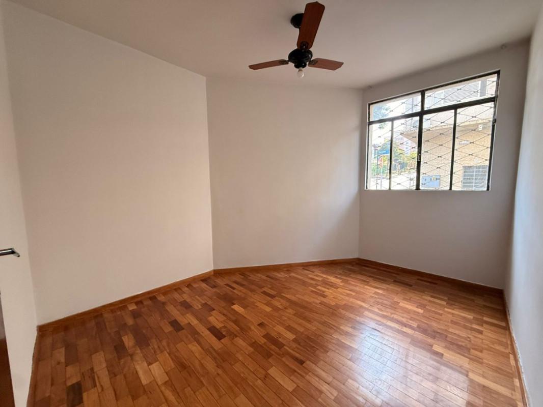 Apartamento, Sagrada Família, 2 Quartos, 1 Vaga