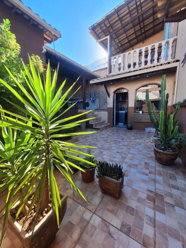 Casa, Jk, 7 Quartos, 3 Vagas, 2 Suítes