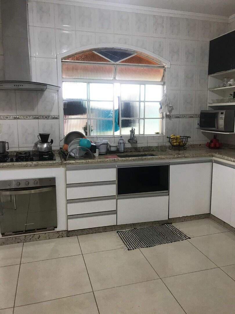 Casa, Frimisa, 3 Quartos, 4 Vagas, 1 Suíte