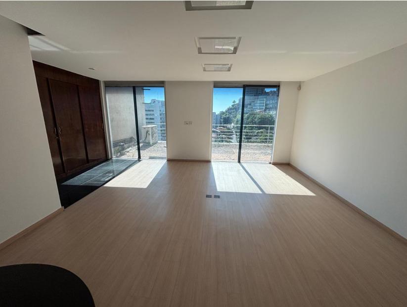 Andar, Santa Lúcia, 0 Quarto, 3 Vagas