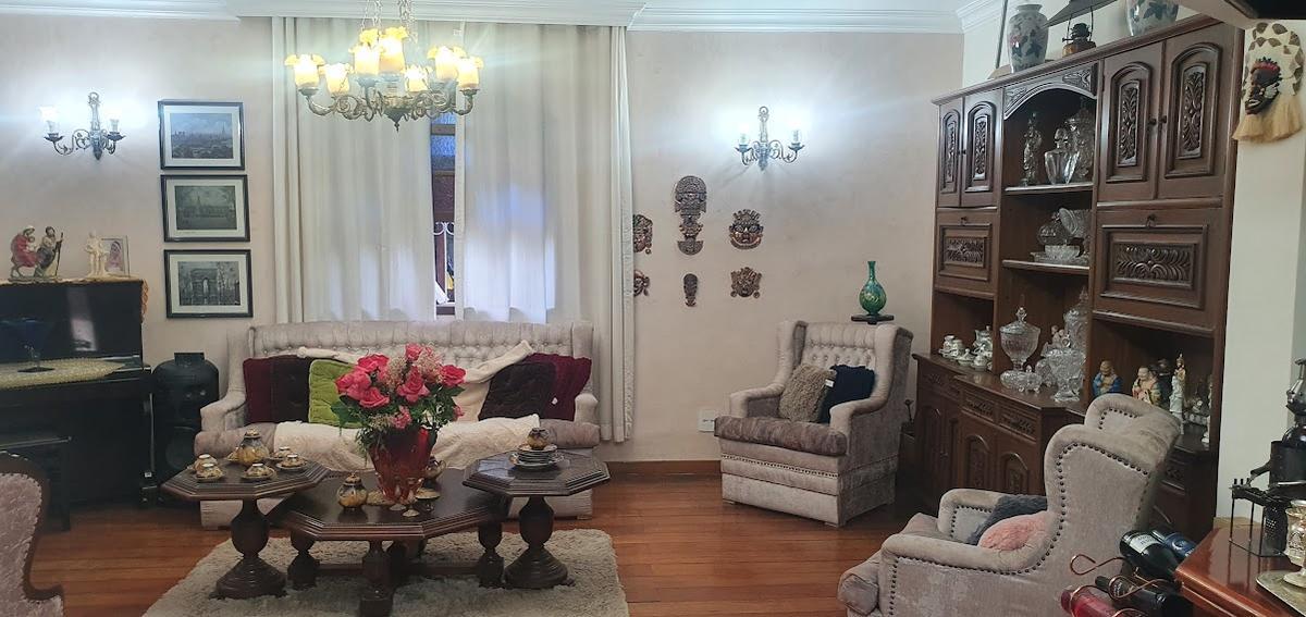 Casa, Buritis, 4 Quartos, 3 Vagas, 2 Suítes