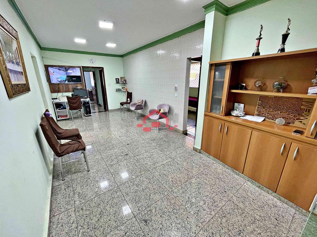 Casa, Dom Bosco, 5 Quartos, 2 Vagas, 2 Suítes