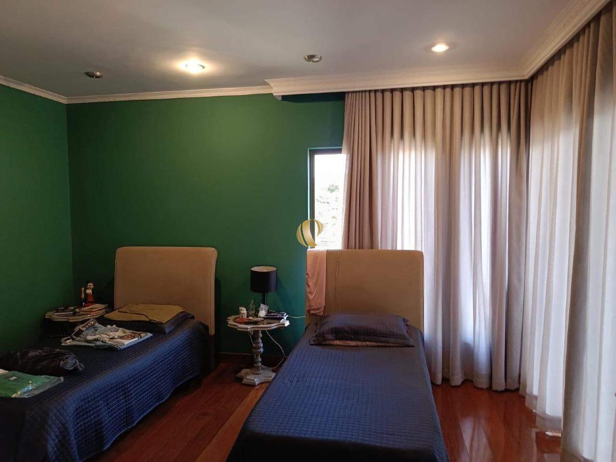 Casa, Centro, 6 Quartos, 6 Vagas, 4 Suítes