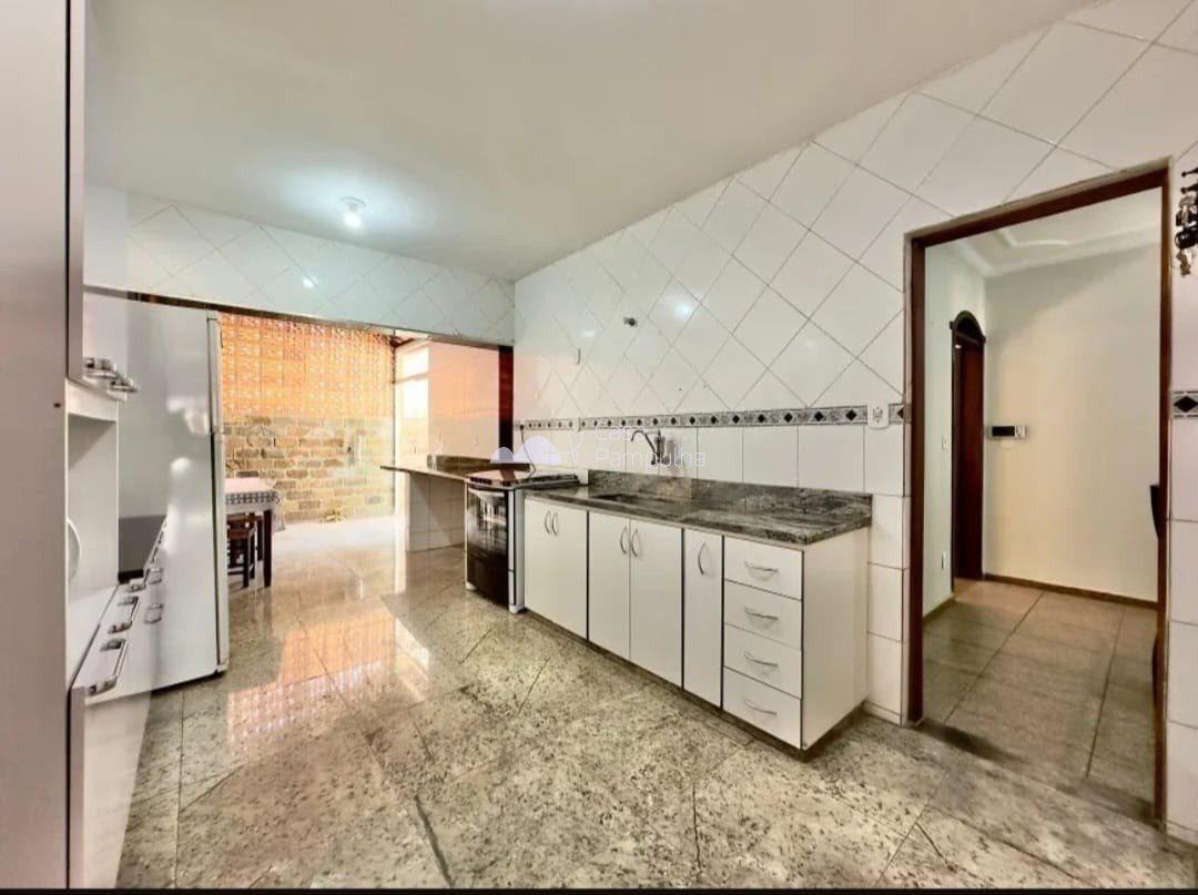 Casa, Santa Mônica, 4 Quartos, 3 Vagas, 1 Suíte