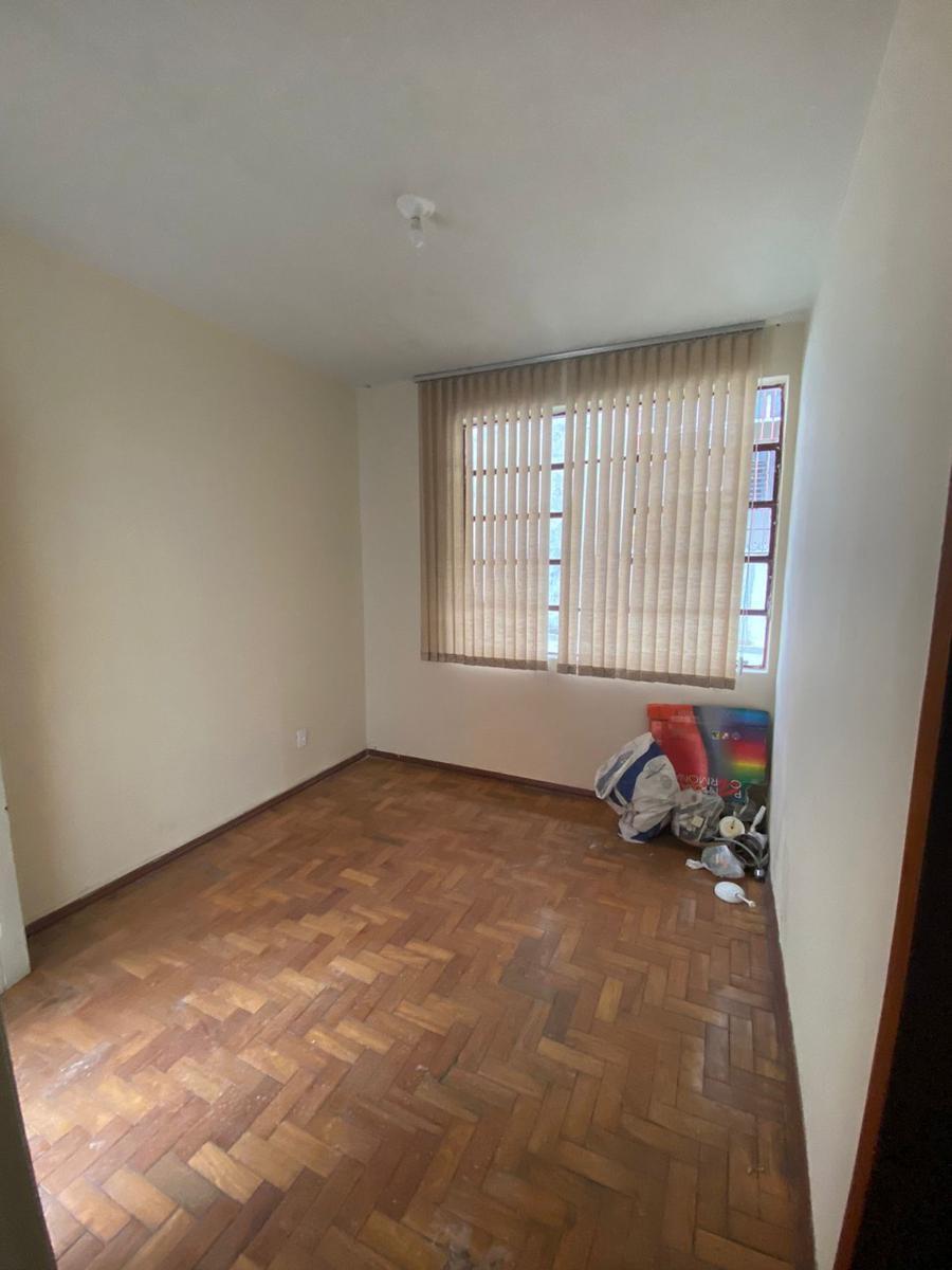 Casa, Colégio Batista, 4 Quartos, 2 Vagas, 1 Suíte