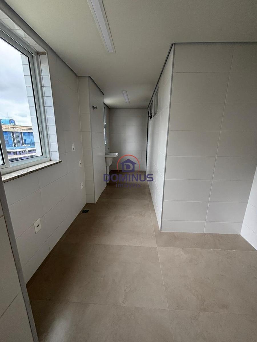 Apartamento, Luxemburgo, 3 Quartos, 5 Vagas, 2 Suítes