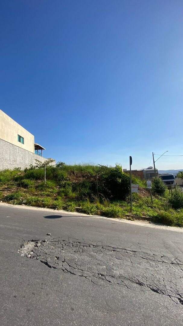 Lote, Liberdade, 0 Quarto, 0 Vaga
