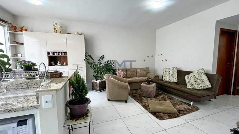 Casa, Santa Efigênia, 3 Quartos, 2 Vagas, 2 Suítes