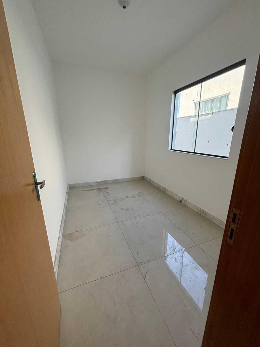 Casa, Vale das Orquídeas, 3 Quartos, 2 Vagas, 1 Suíte