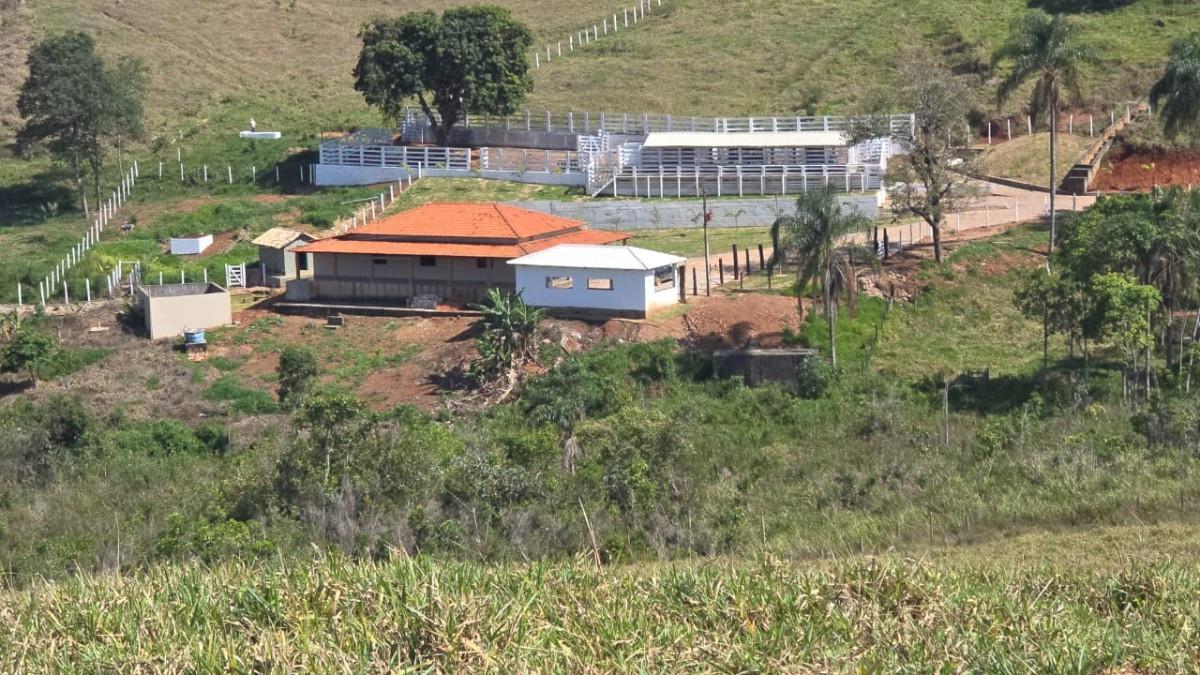 Fazenda, Zona Rural, 4 Quartos, 0 Vaga, 1 Suíte