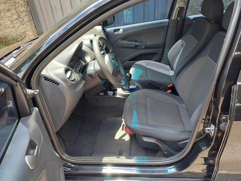 Volkswagen Gol (novo) 1.0 MI Total Flex 8v 4p