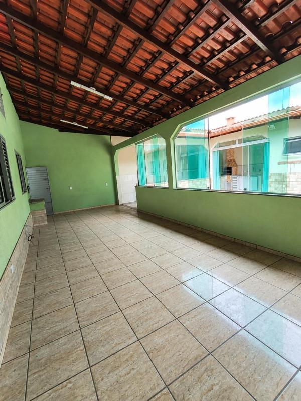 Casa, Tirol (barreiro), 4 Quartos, 4 Vagas, 1 Suíte