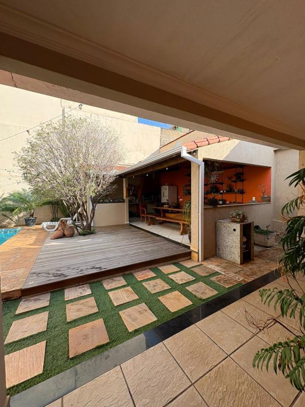 Casa, Barreiro, 3 Quartos, 2 Vagas, 1 Suíte