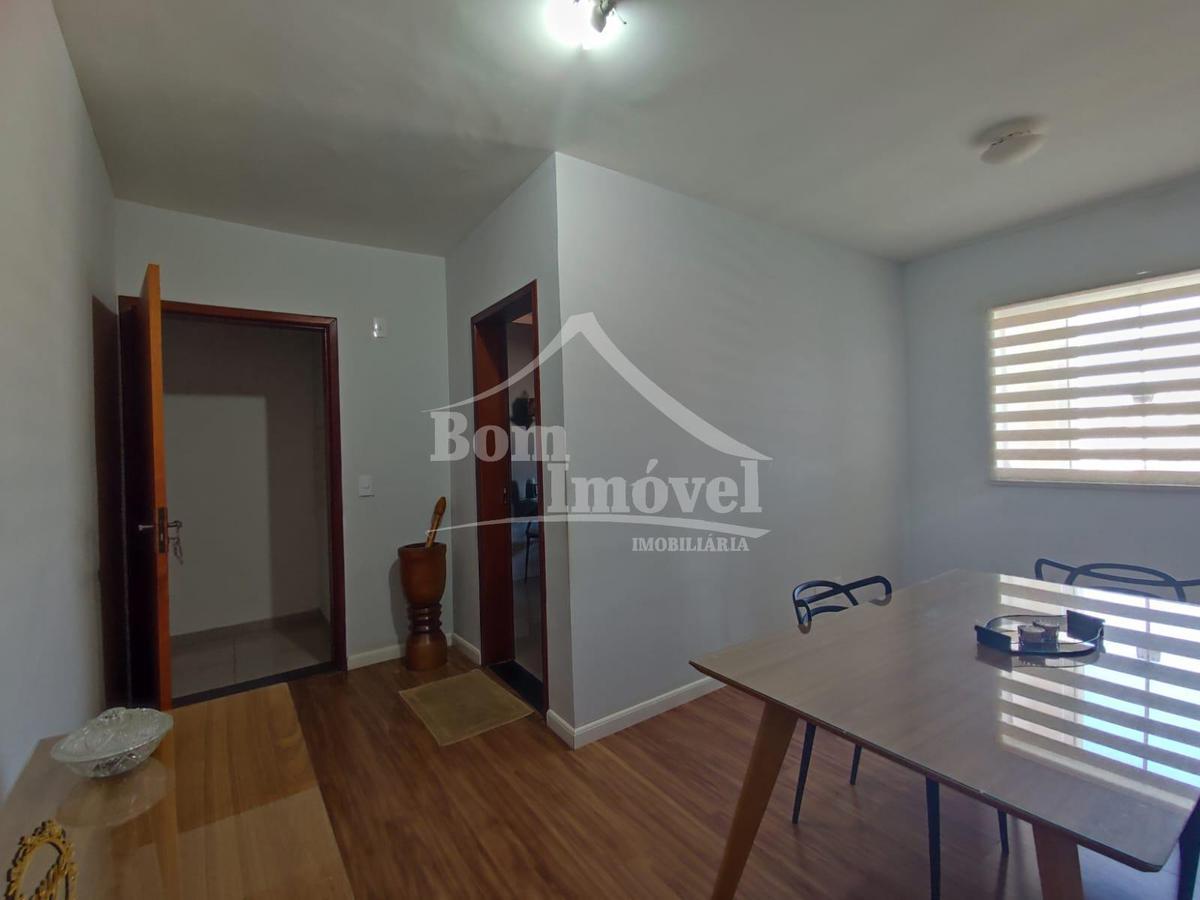 Apartamento, Centro, 2 Quartos, 1 Vaga