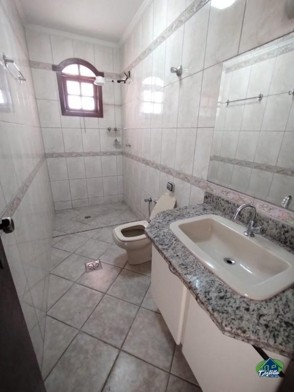 Casa, Cachoeirinha, 3 Quartos, 2 Vagas, 1 Suíte