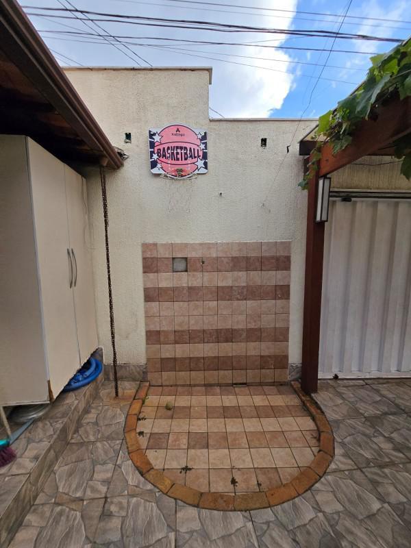 Casa, Novo Glória, 3 Quartos, 3 Vagas, 1 Suíte