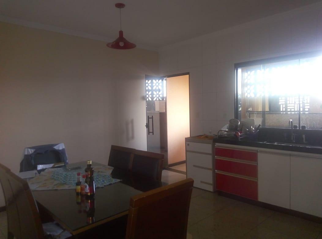 Casa, Cândida Ferreira, 3 Quartos, 6 Vagas, 2 Suítes