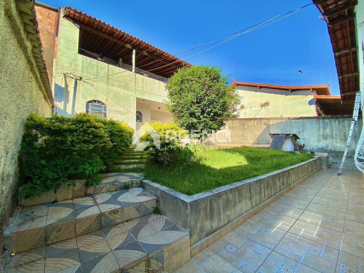 Casa, Camargos, 3 Quartos, 0 Vaga, 1 Suíte