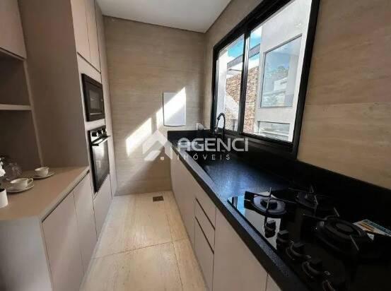 Casa em Condomínio, Alphaville - Lagoa dos Ingleses, 5 Quartos, 0 Vaga, 4 Suítes