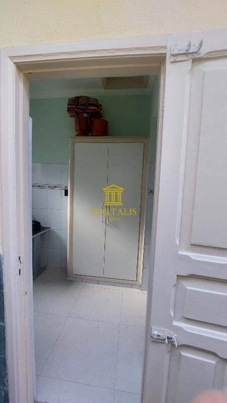 Casa, Floresta, 3 Quartos, 0 Vaga, 2 Suítes