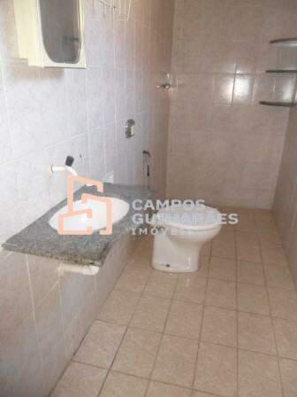 Casa, Industrial, 4 Quartos, 2 Vagas, 1 Suíte