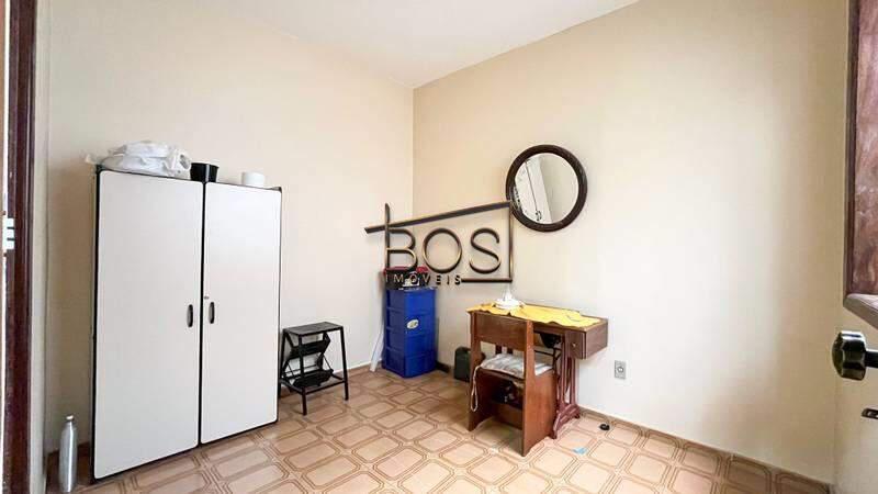 Casa, Luxemburgo, 5 Quartos, 4 Vagas, 2 Suítes