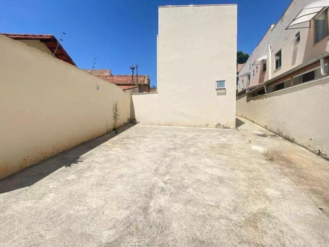 Casa, Bonsucesso, 3 Quartos, 2 Vagas, 1 Suíte