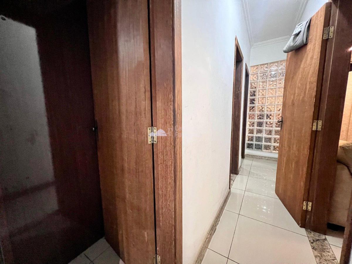 Casa, Santa Branca, 3 Quartos, 2 Vagas, 1 Suíte