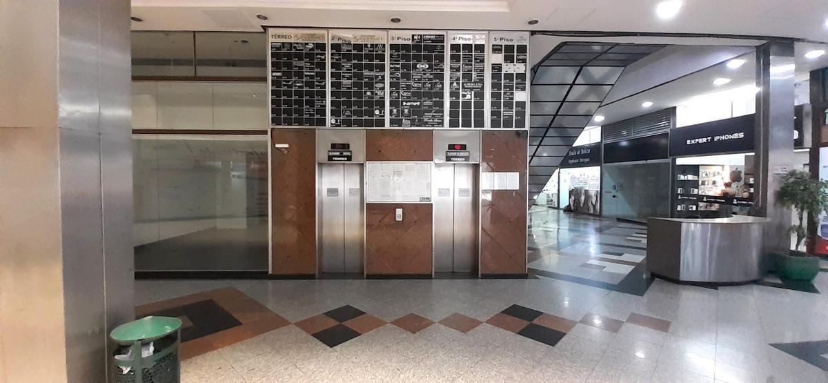 Sala, Barro Preto, 1 Quarto, 0 Vaga