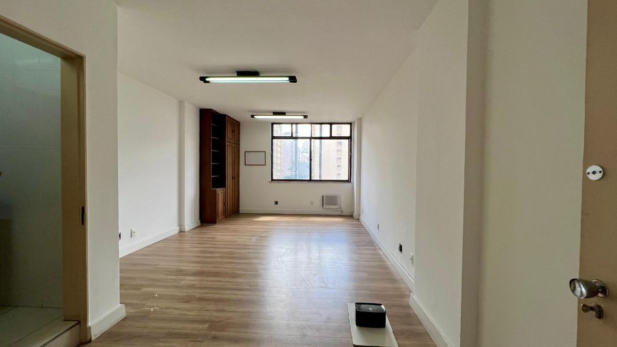 Sala, Centro, 0 Quarto, 0 Vaga