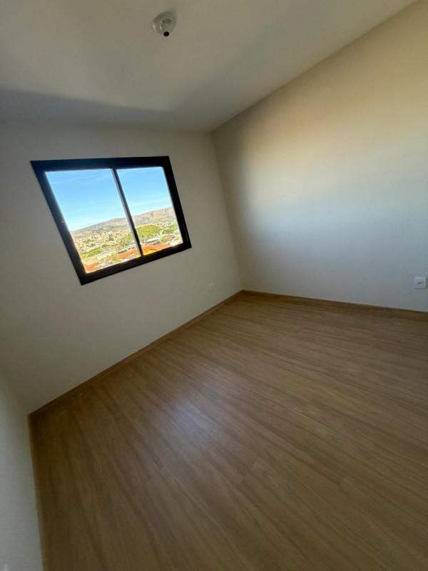 Cobertura, Tirol (barreiro), 3 Quartos, 2 Vagas, 1 Suíte