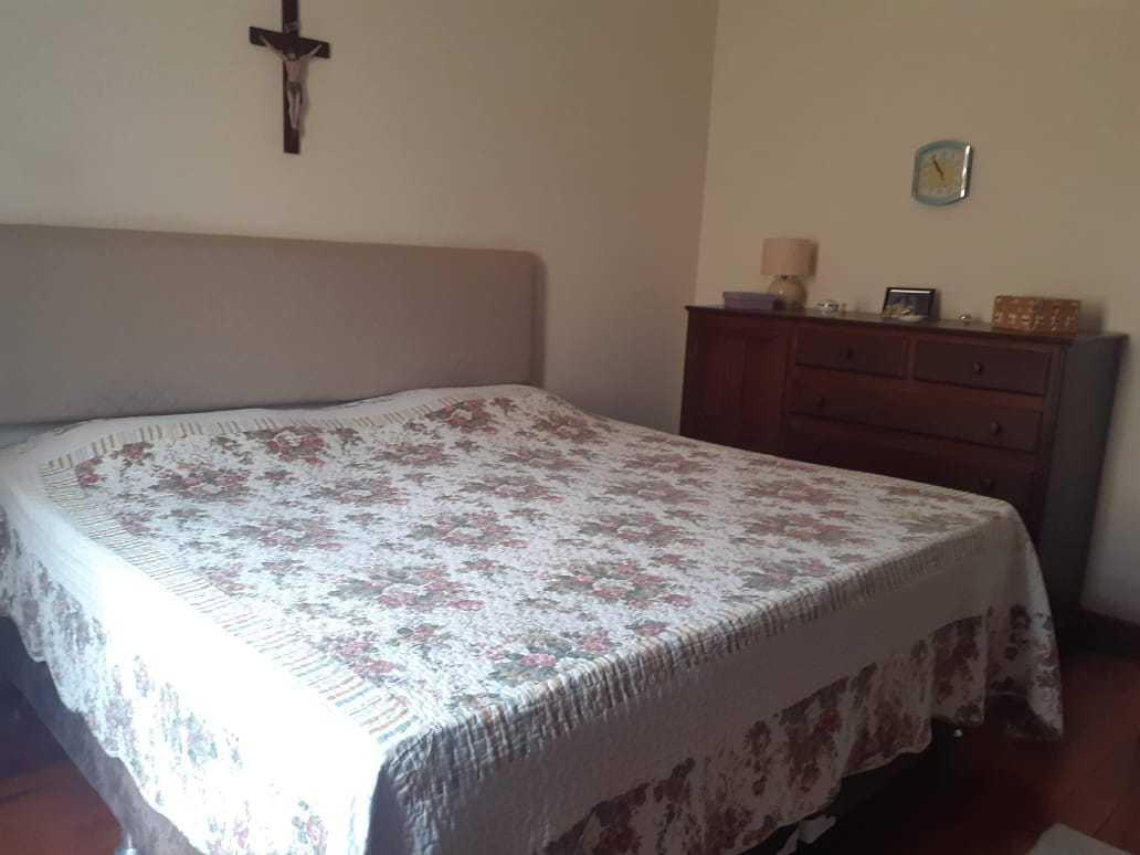 Casa, Casa Branca, 4 Quartos, 9 Vagas, 1 Suíte