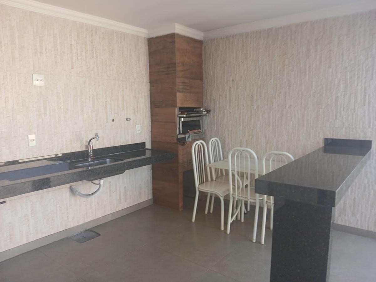 Casa, Jardim Guanabara, 3 Quartos, 10 Vagas, 1 Suíte